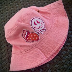 Pink bucket hat - NEW